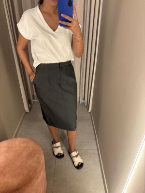 39 med grey