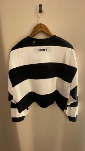  navy off white