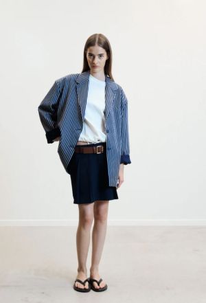 navy white stri